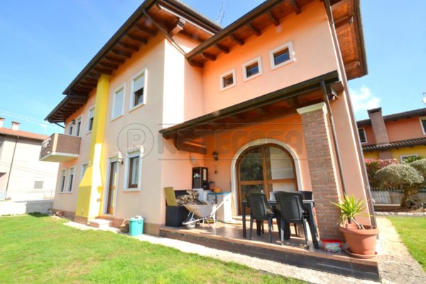 casa indipendente in vendita a Valdagno