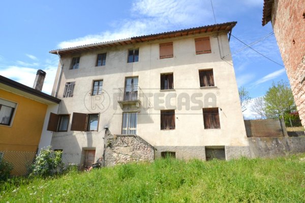 casa indipendente in vendita a Valdagno in zona Piana