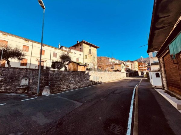 casa indipendente in vendita a Valdagno