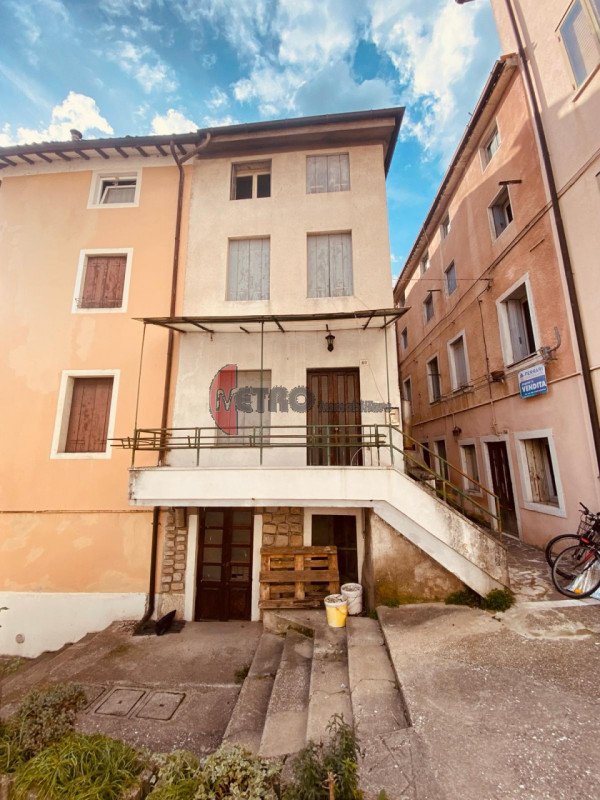 casa indipendente in vendita a Valdagno