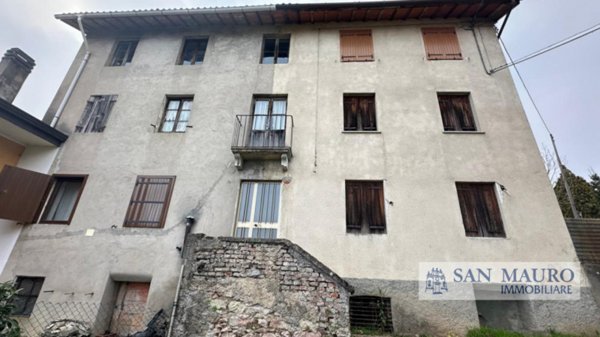 casa indipendente in vendita a Valdagno