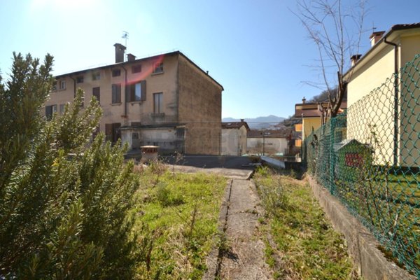 locale commerciale in vendita a Valdagno in zona Novale