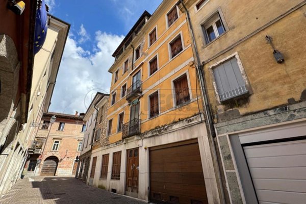 casa indipendente in vendita a Valdagno