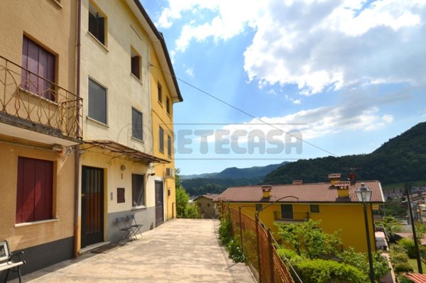 pentavano in vendita a Valdagno in zona Novale