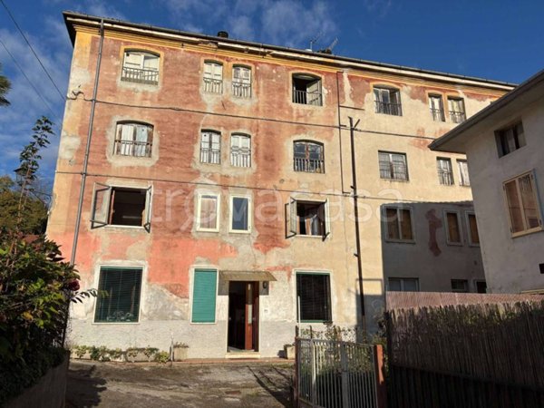 casa indipendente in vendita a Valdagno