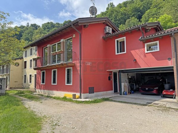 casa indipendente in vendita a Valdagno