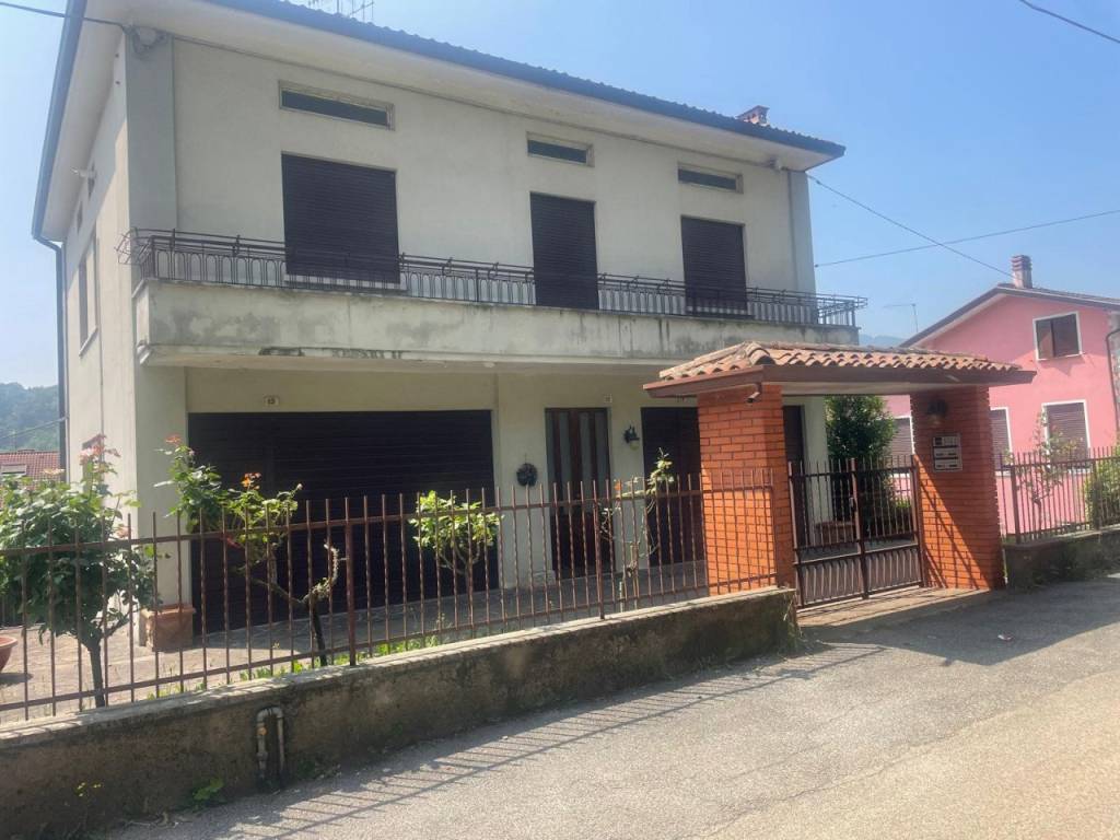 casa indipendente in vendita a Valdagno