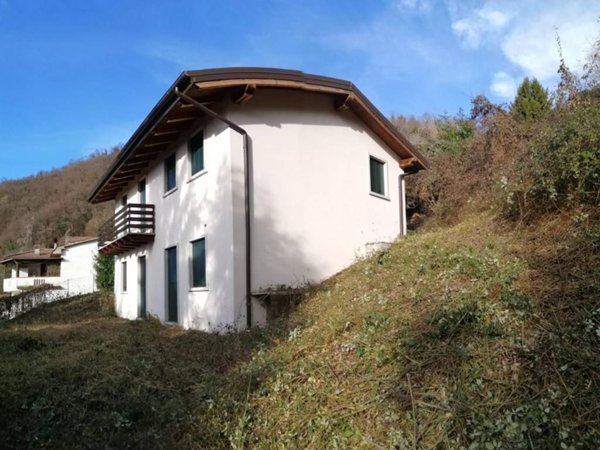 casa indipendente in vendita a Valdagno
