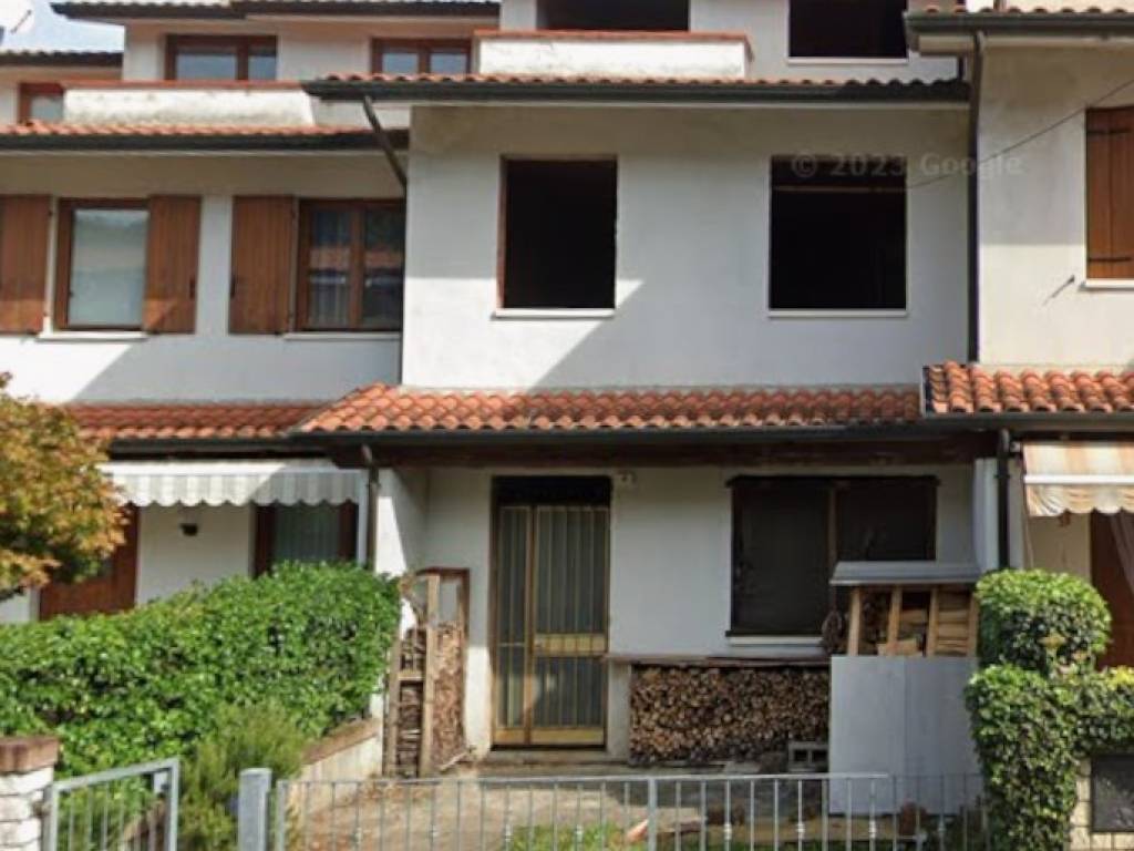 casa indipendente in vendita a Valdagno