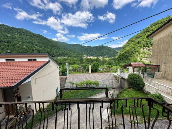 casa indipendente in vendita a Valdagno