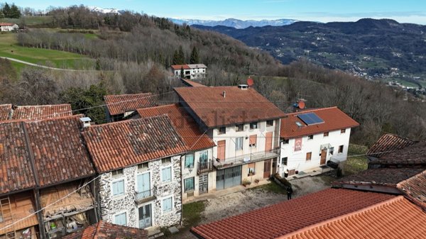 casa indipendente in vendita a Valdagno in zona Cerealto