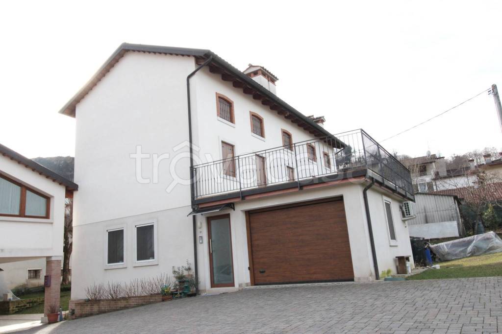 casa indipendente in vendita a Valdagno