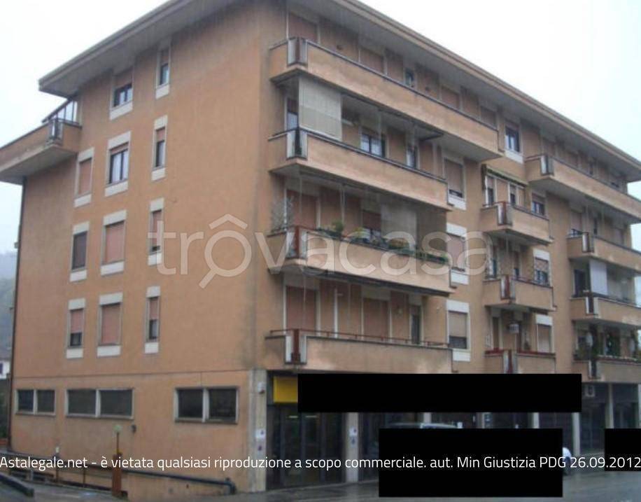 locale commerciale in vendita a Valdagno