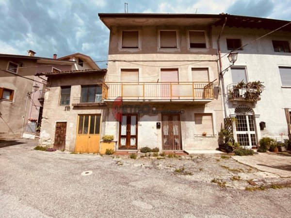 appartamento in vendita a Valdagno in zona Massignani