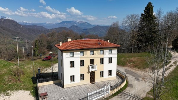 casa indipendente in vendita a Valdagno in zona Castelvecchio