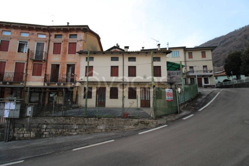 casa indipendente in vendita a Valdagno in zona Campotamaso