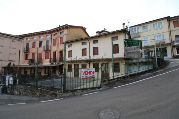 casa semindipendente in vendita a Valdagno in zona Campotamaso