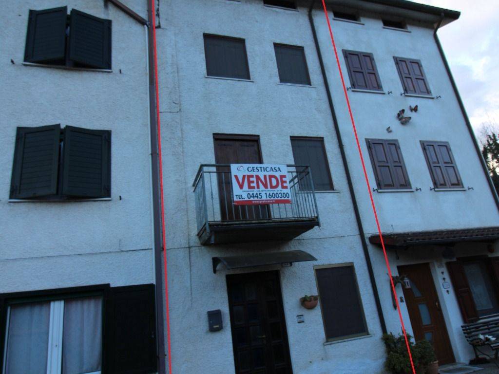 casa indipendente in vendita a Valdagno in zona Piana