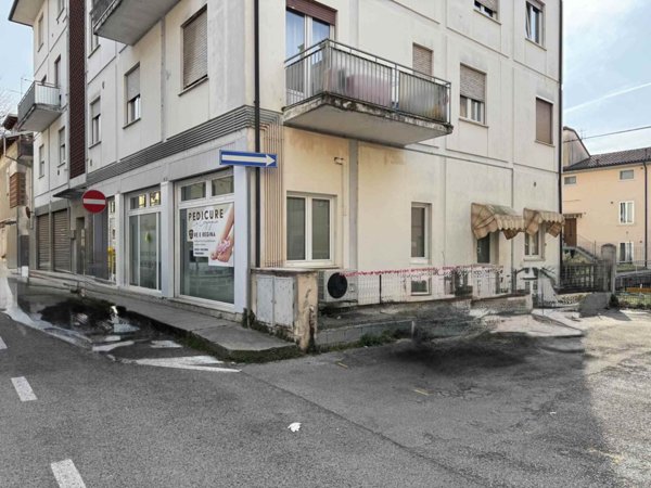negozio in vendita a Valdagno
