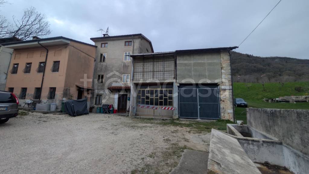 casa indipendente in vendita a Valdagno