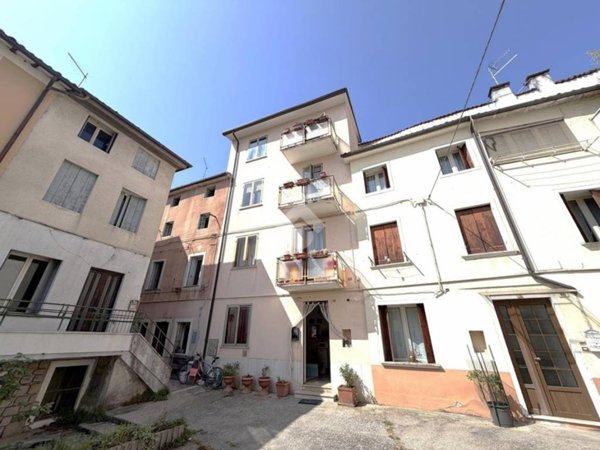 casa indipendente in vendita a Valdagno