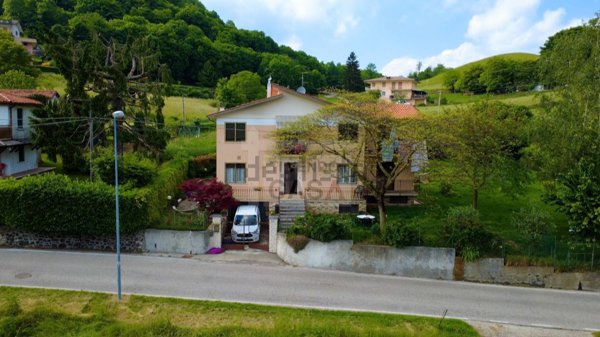 casa indipendente in vendita a Valdagno in zona Cerealto