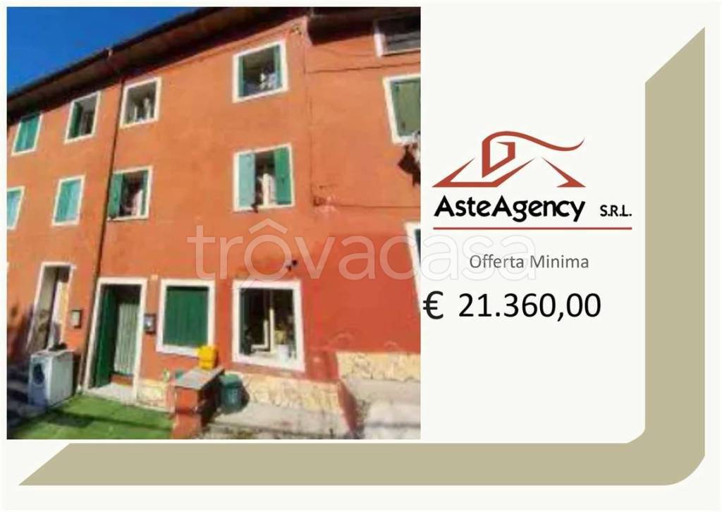 casa indipendente in vendita a Valdagno in zona Novale