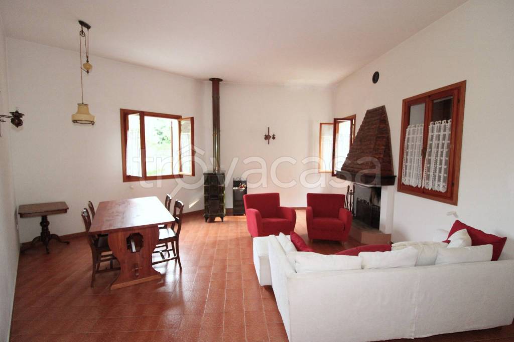 casa indipendente in vendita a Valdagno in zona Castelvecchio