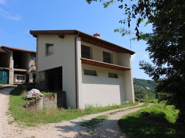 casa indipendente in vendita a Valdagno