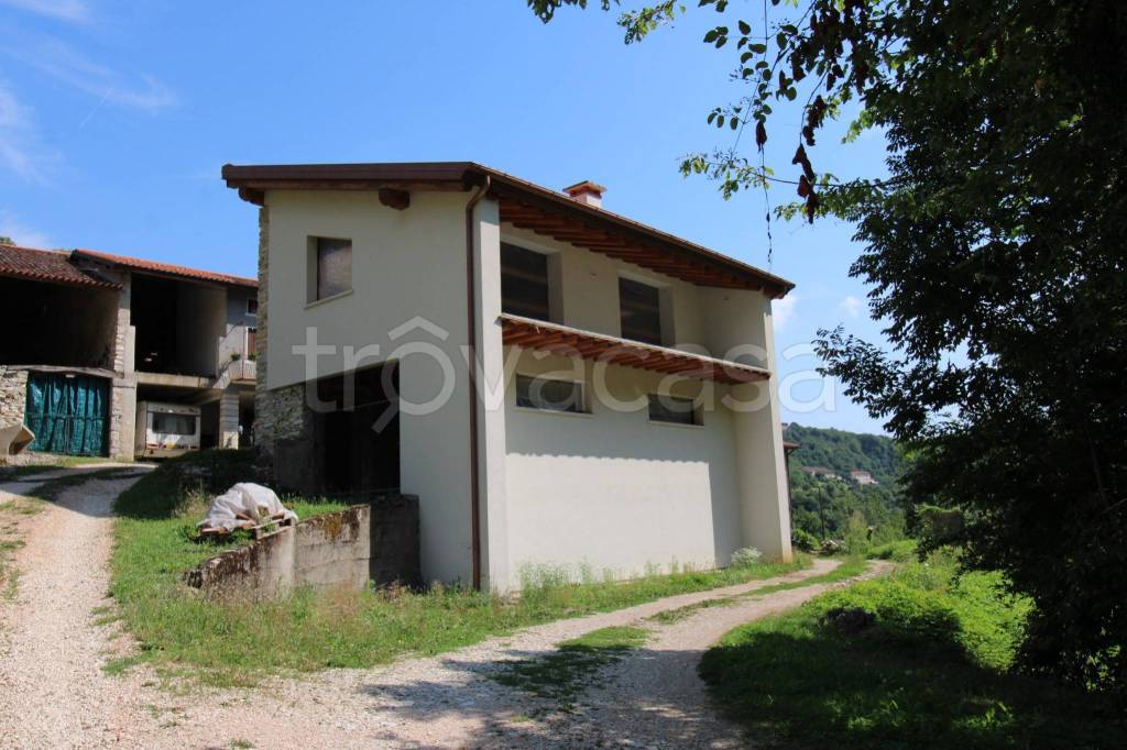 casa indipendente in vendita a Valdagno