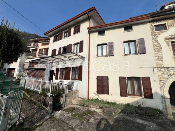 casa indipendente in vendita a Valdagno in zona Novale