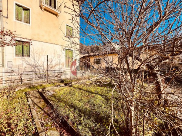 casa indipendente in vendita a Valdagno