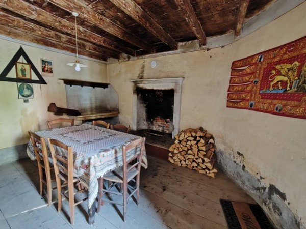 casa indipendente in vendita a Valdastico in zona Pedescala