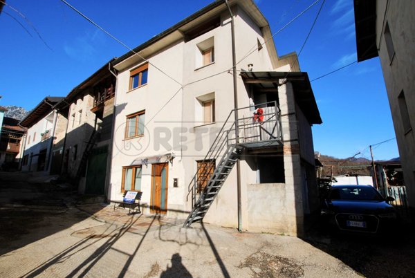 casa indipendente in vendita a Valli del Pasubio