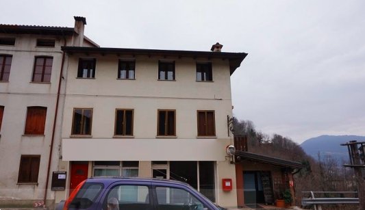 casa indipendente in vendita a Valli del Pasubio