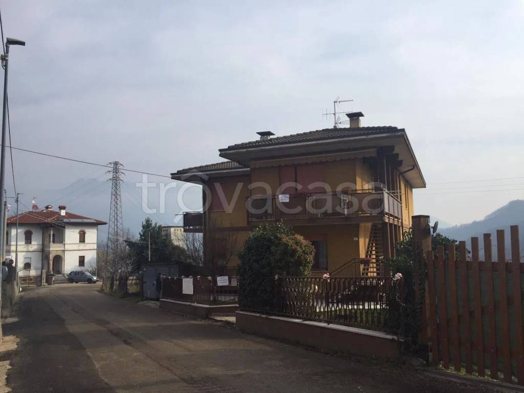 appartamento in vendita a Valli del Pasubio in zona Staro