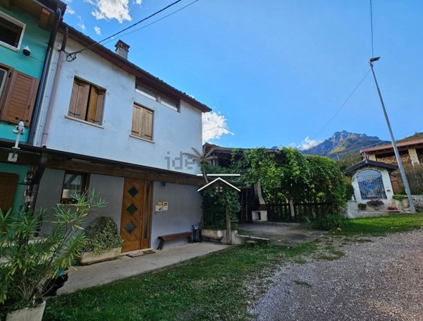 casa indipendente in vendita a Valli del Pasubio in zona Sant'Antonio