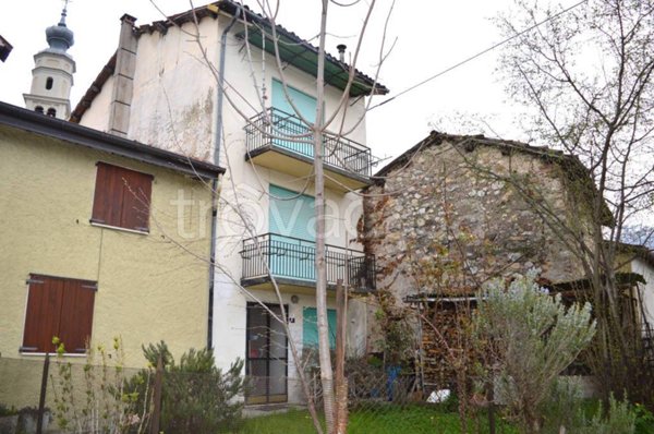 casa indipendente in vendita a Valli del Pasubio in zona Staro
