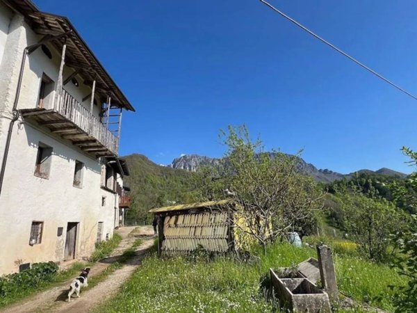casa indipendente in vendita a Valli del Pasubio