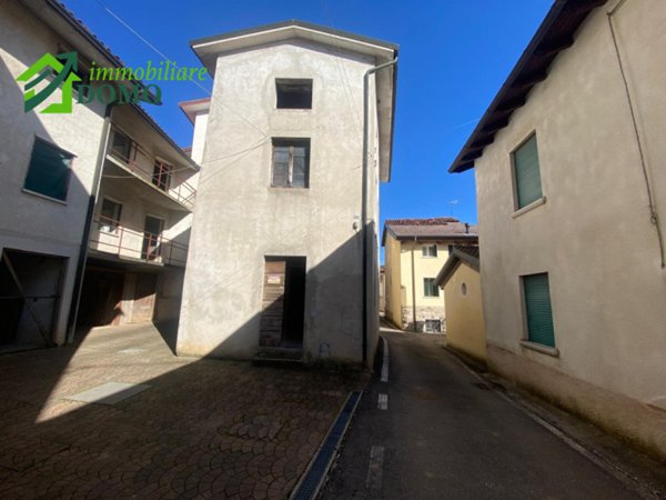 casa indipendente in vendita a Valli del Pasubio in zona Staro