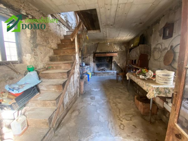 terreno agricolo in vendita a Valli del Pasubio in zona Staro