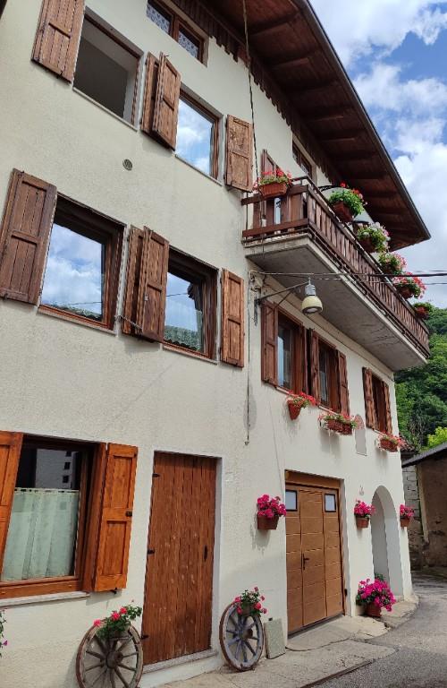 casa indipendente in vendita a Valli del Pasubio in zona Sant'Antonio