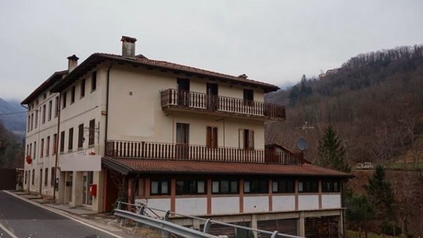 negozio in vendita a Valli del Pasubio