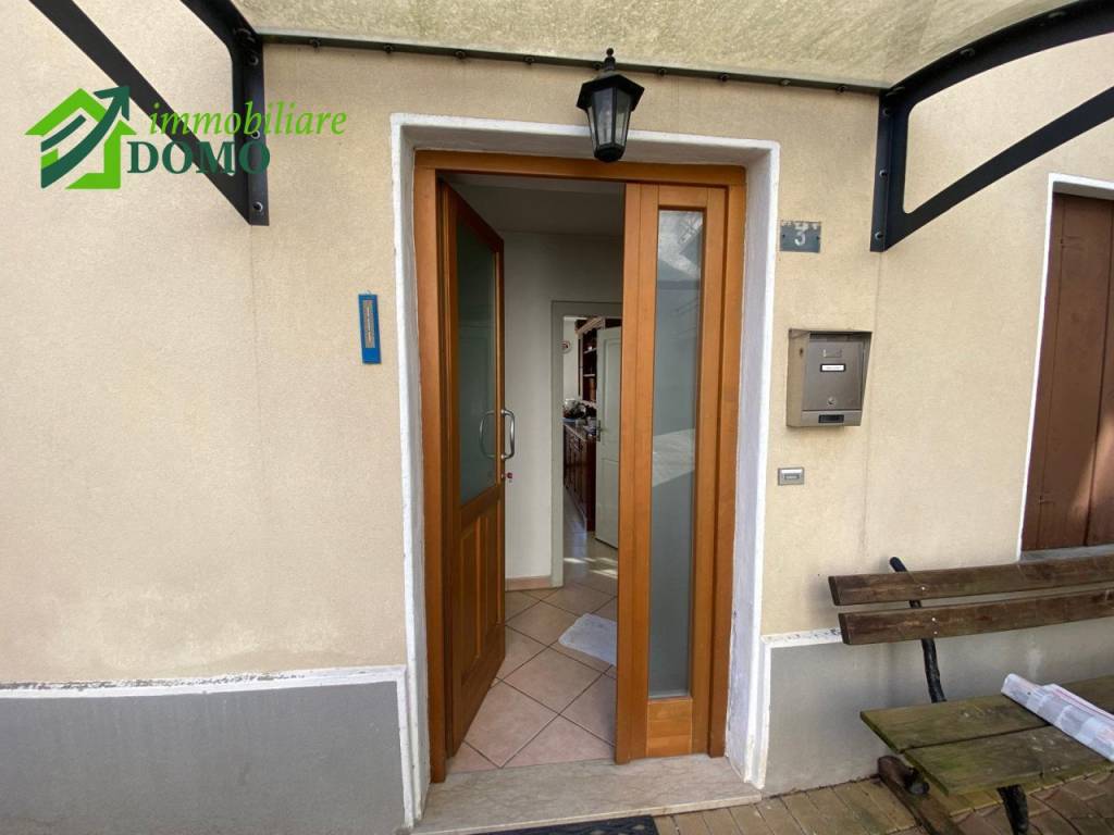 casa indipendente in vendita a Valli del Pasubio in zona Staro