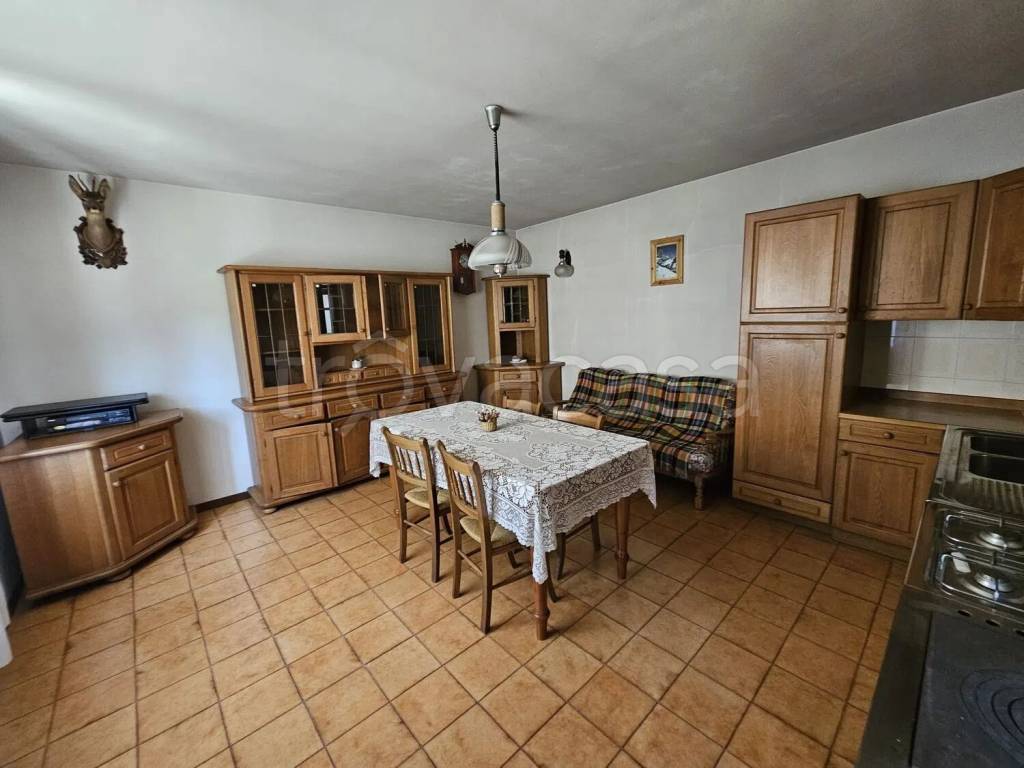 casa indipendente in vendita a Valli del Pasubio in zona Staro