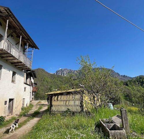 casa indipendente in vendita a Valli del Pasubio
