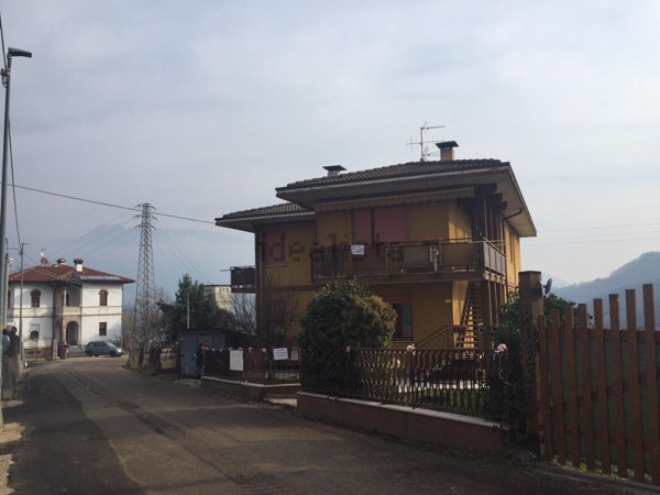 appartamento in vendita a Valli del Pasubio in zona Staro