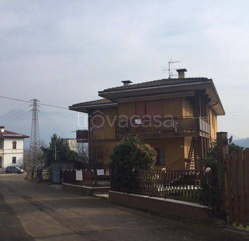 appartamento in vendita a Valli del Pasubio in zona Staro