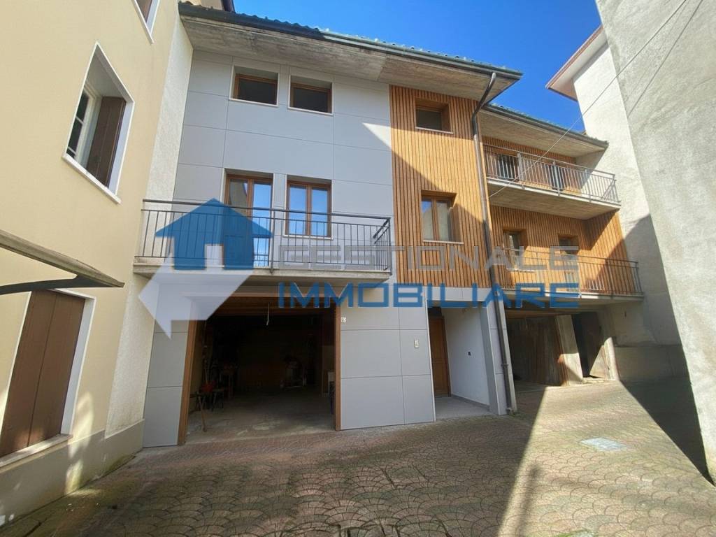 appartamento in vendita a Valli del Pasubio in zona Staro