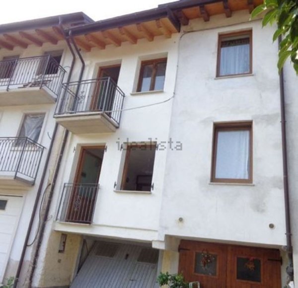 appartamento in vendita a Valli del Pasubio in zona Staro